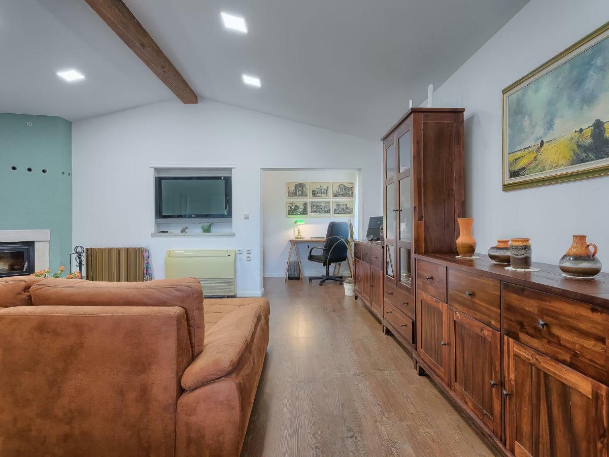 Holiday Home Country House D&D By Interhome พูลา ภายนอก รูปภาพ