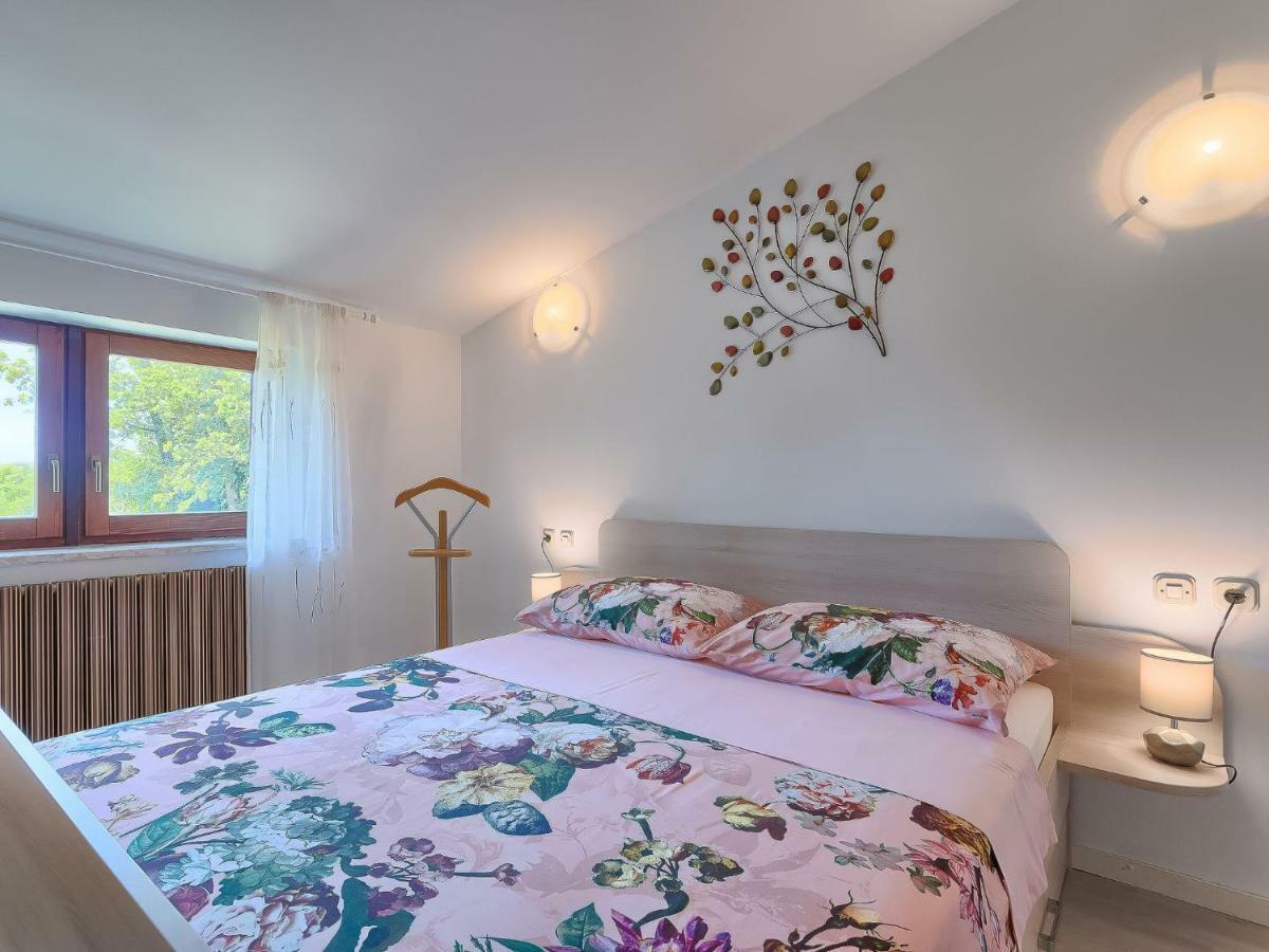 Holiday Home Country House D&D By Interhome พูลา ภายนอก รูปภาพ